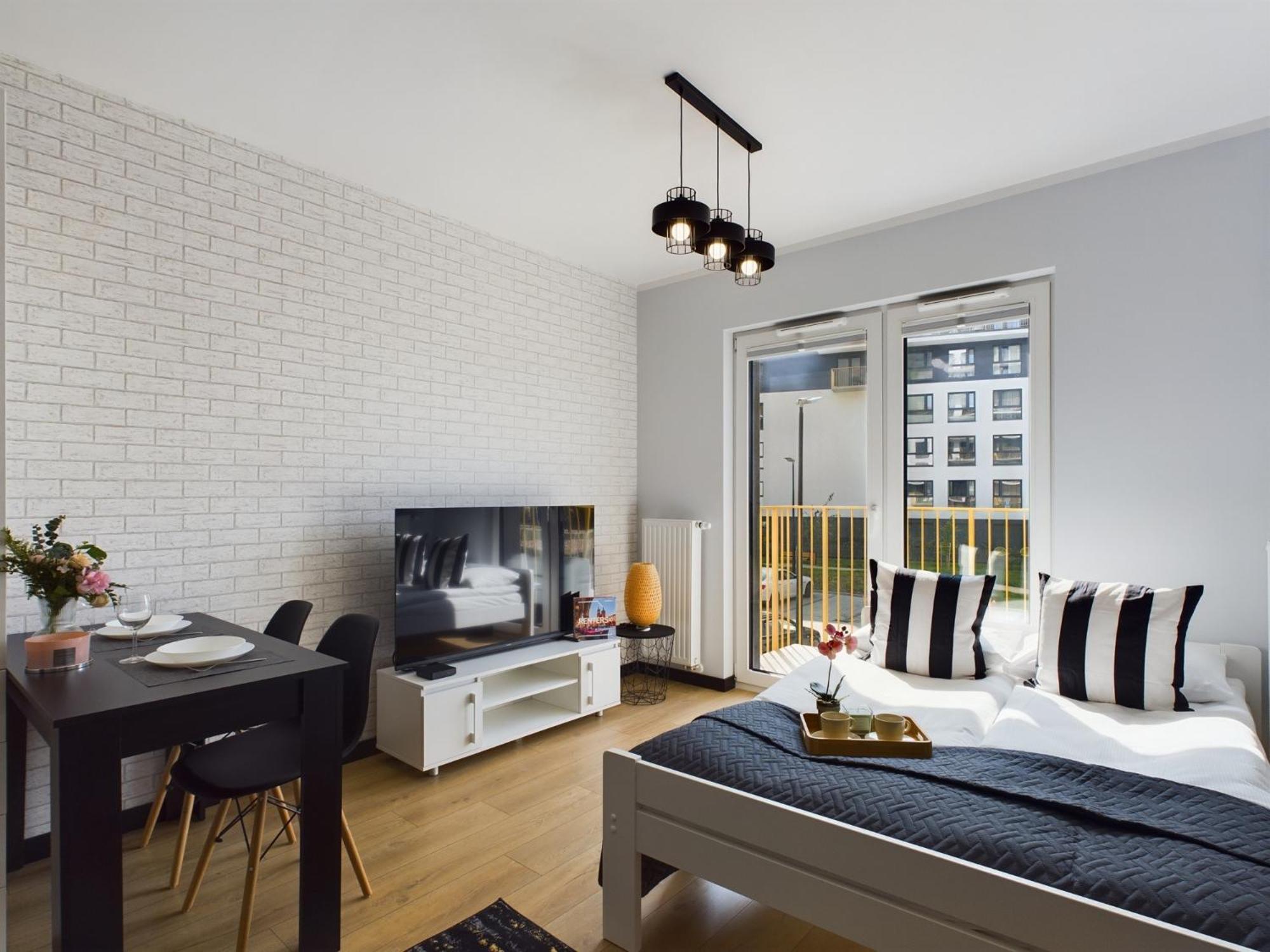 Exceptional With Parking By Renters * Krakau